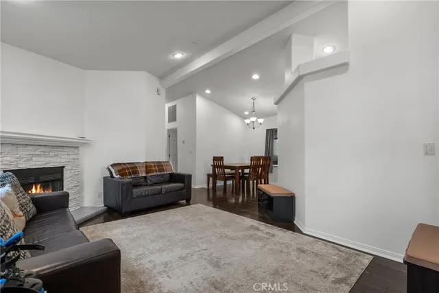 $295,000 | 21500 Lassen, Unit 180, Chatsworth, CA 91311