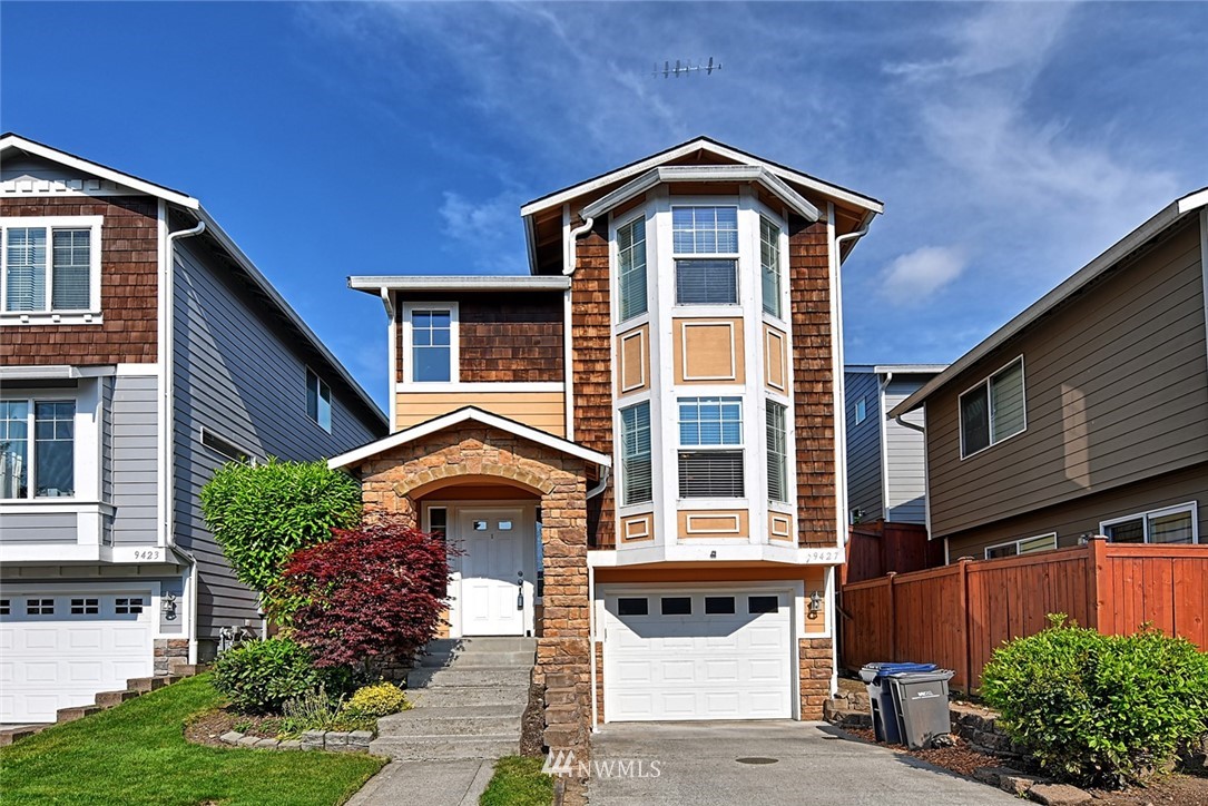 9427 16th Drive West Everett, WA 98204 - Photo 1 of 20