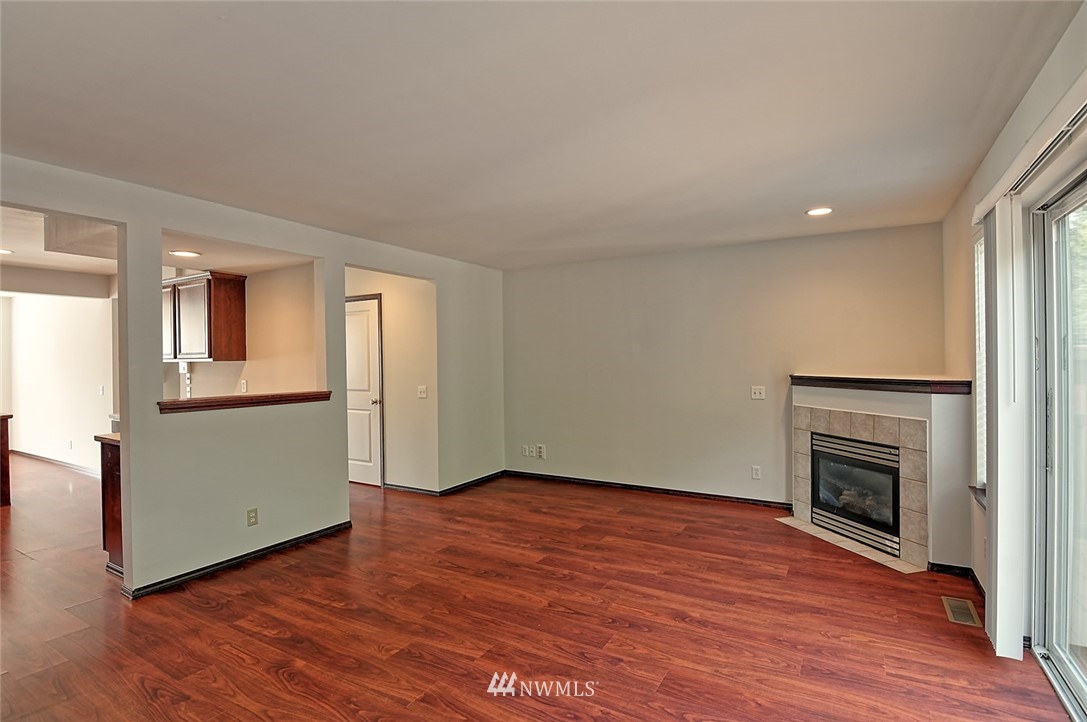 9427 16th Drive West Everett, WA 98204 - Photo 3 of 20