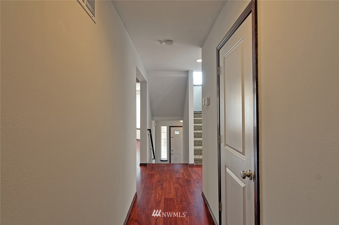 9427 16th Drive West Everett, WA 98204 - Photo 8 of 20