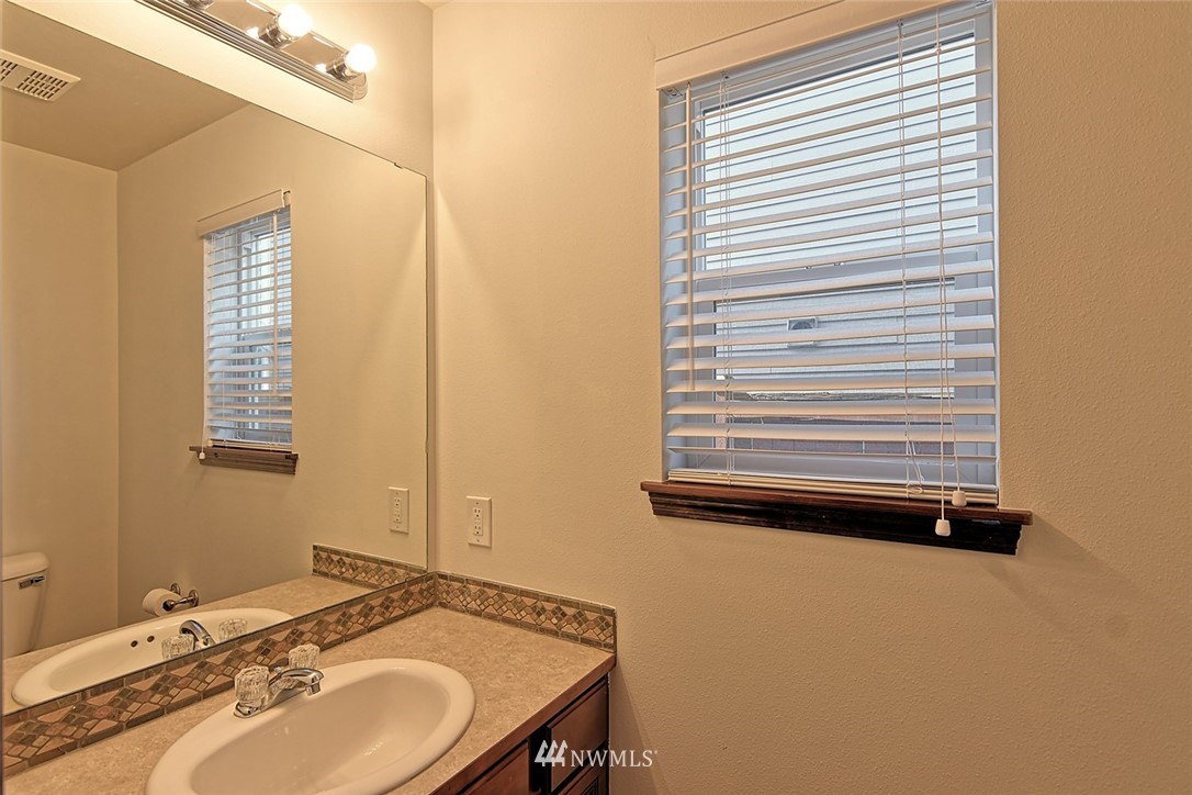 9427 16th Drive West Everett, WA 98204 - Photo 9 of 20