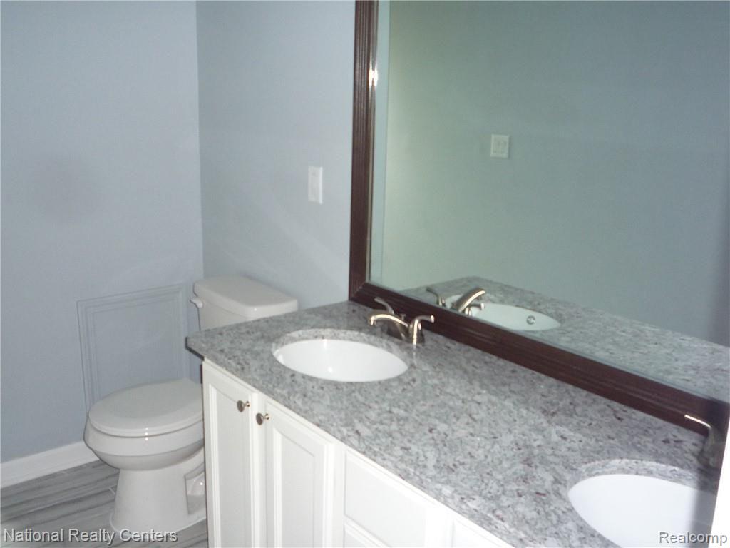 5800 Hathaway Road Canton, MI 48187 - Photo 18 of 27 P1050497.JPG