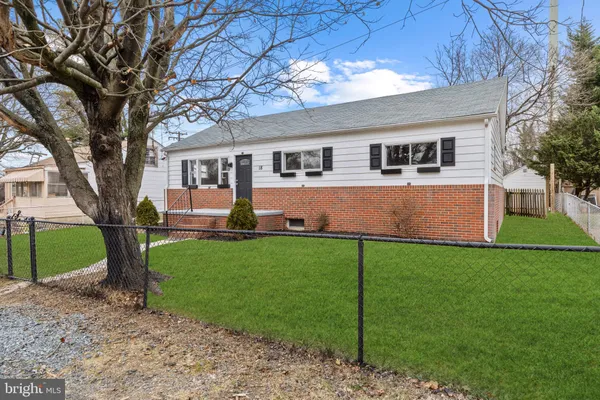 $2,250 | 18 Armor Court, Middle River, MD 21220