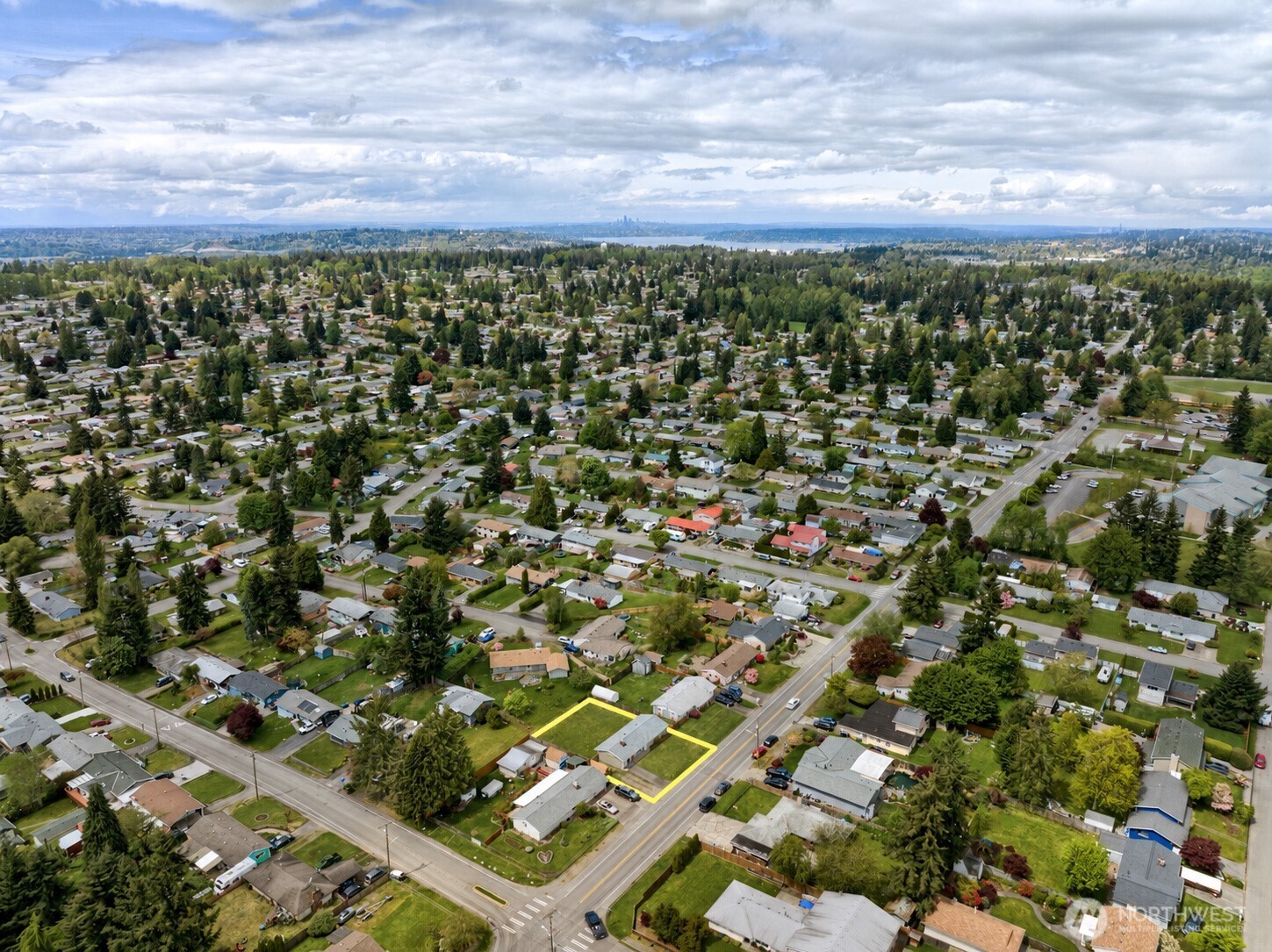 17035 128th Avenue Southeast Renton, WA 98058 - Photo 16 of 18