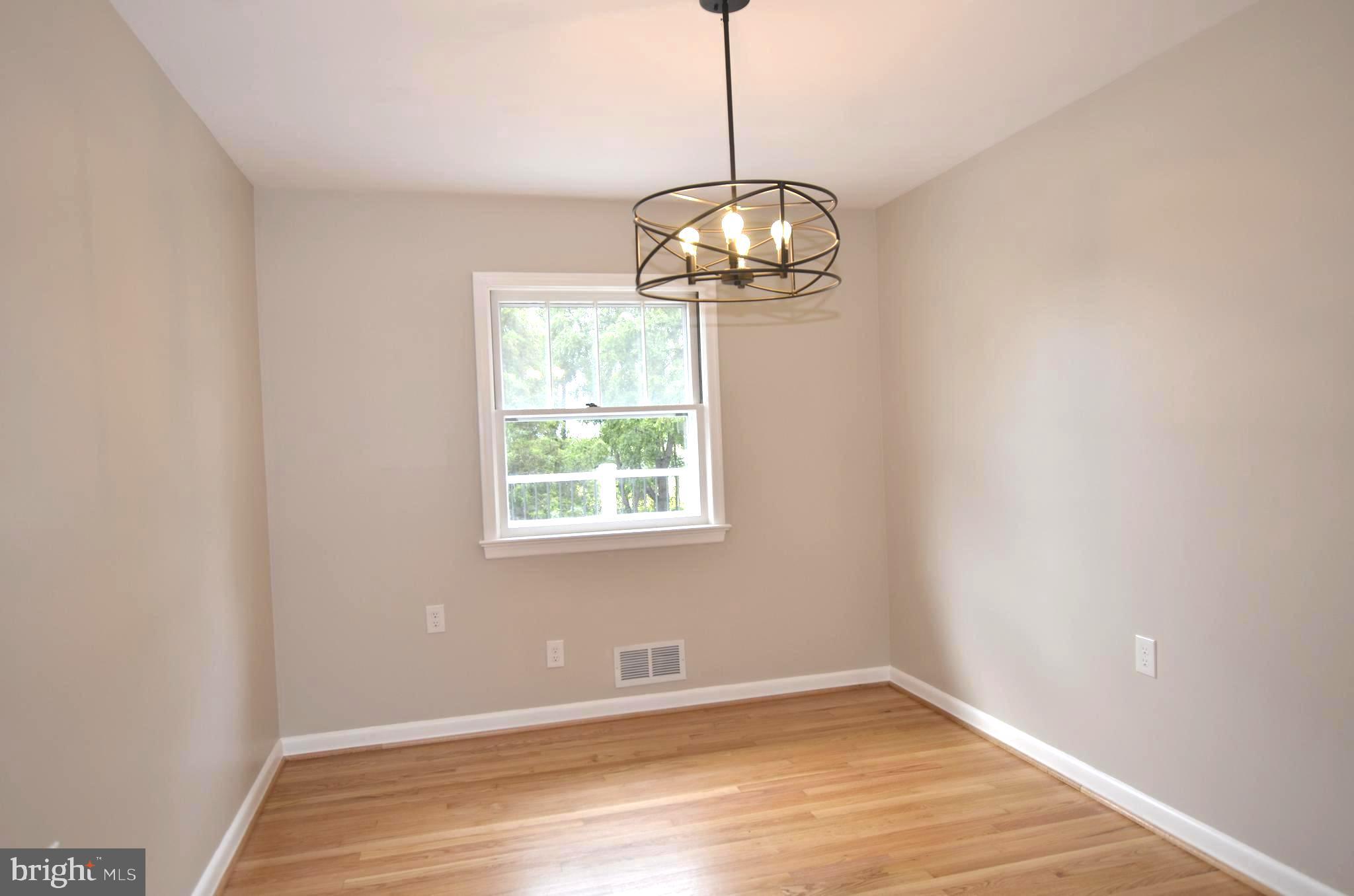 15320 Schaeffer Road Boyds, MD 20841 - Photo 12 of 48