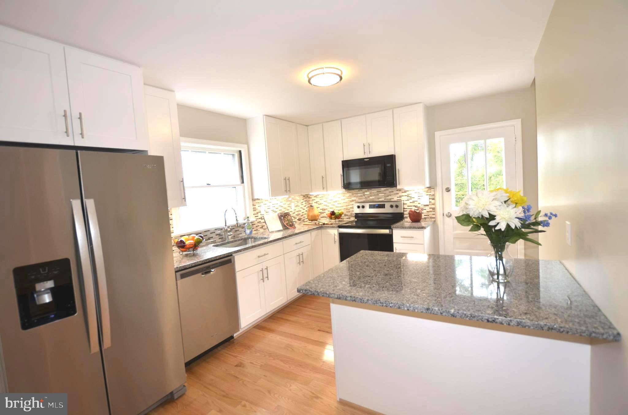 15320 Schaeffer Road Boyds, MD 20841 - Photo 4 of 48