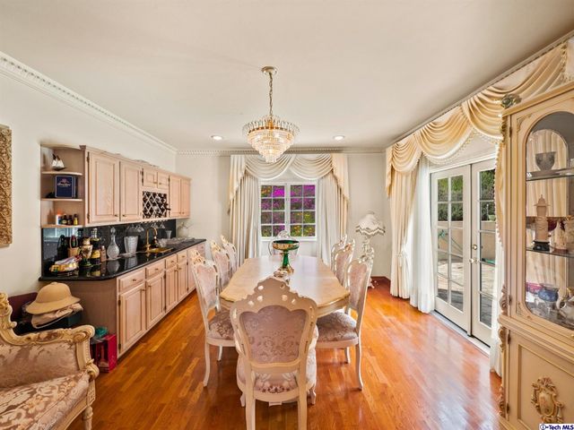 $2,550,000 | 3339 Stephens Circle, Glendale, CA 91208