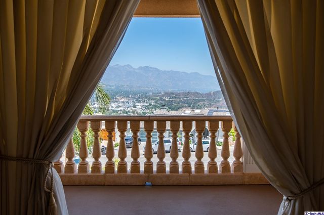 $2,550,000 | 3339 Stephens Circle, Glendale, CA 91208