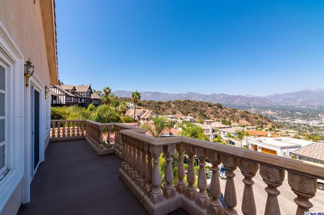 $2,550,000 | 3339 Stephens Circle, Glendale, CA 91208