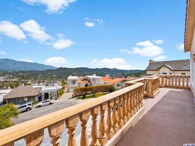 $2,550,000 | 3339 Stephens Circle, Glendale, CA 91208