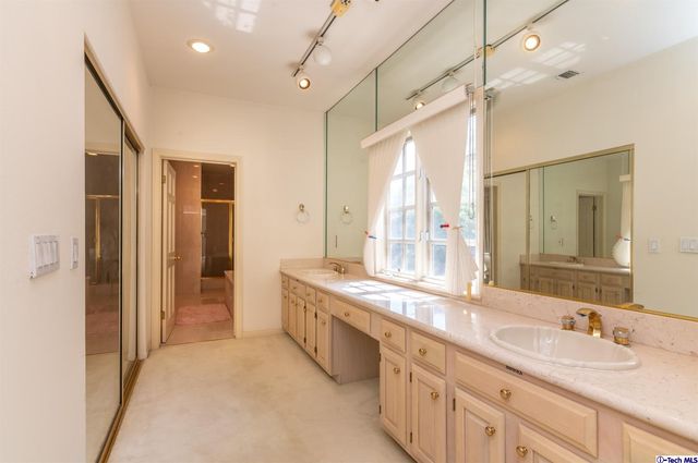 $2,550,000 | 3339 Stephens Circle, Glendale, CA 91208