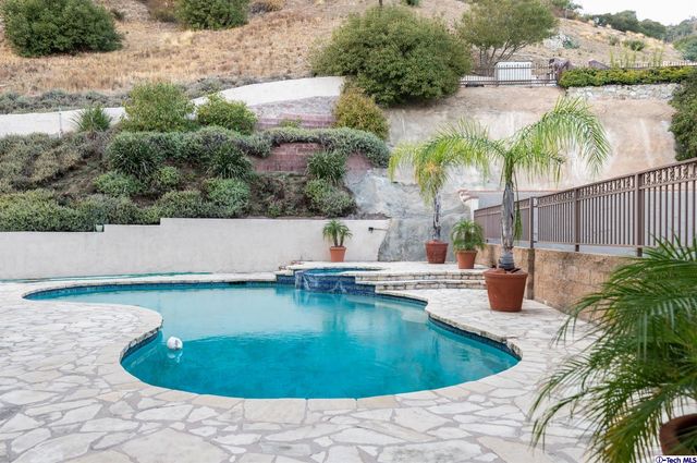 $2,550,000 | 3339 Stephens Circle, Glendale, CA 91208