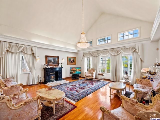 $2,550,000 | 3339 Stephens Circle, Glendale, CA 91208