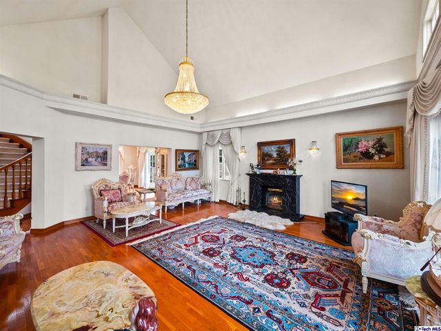 $2,550,000 | 3339 Stephens Circle, Glendale, CA 91208