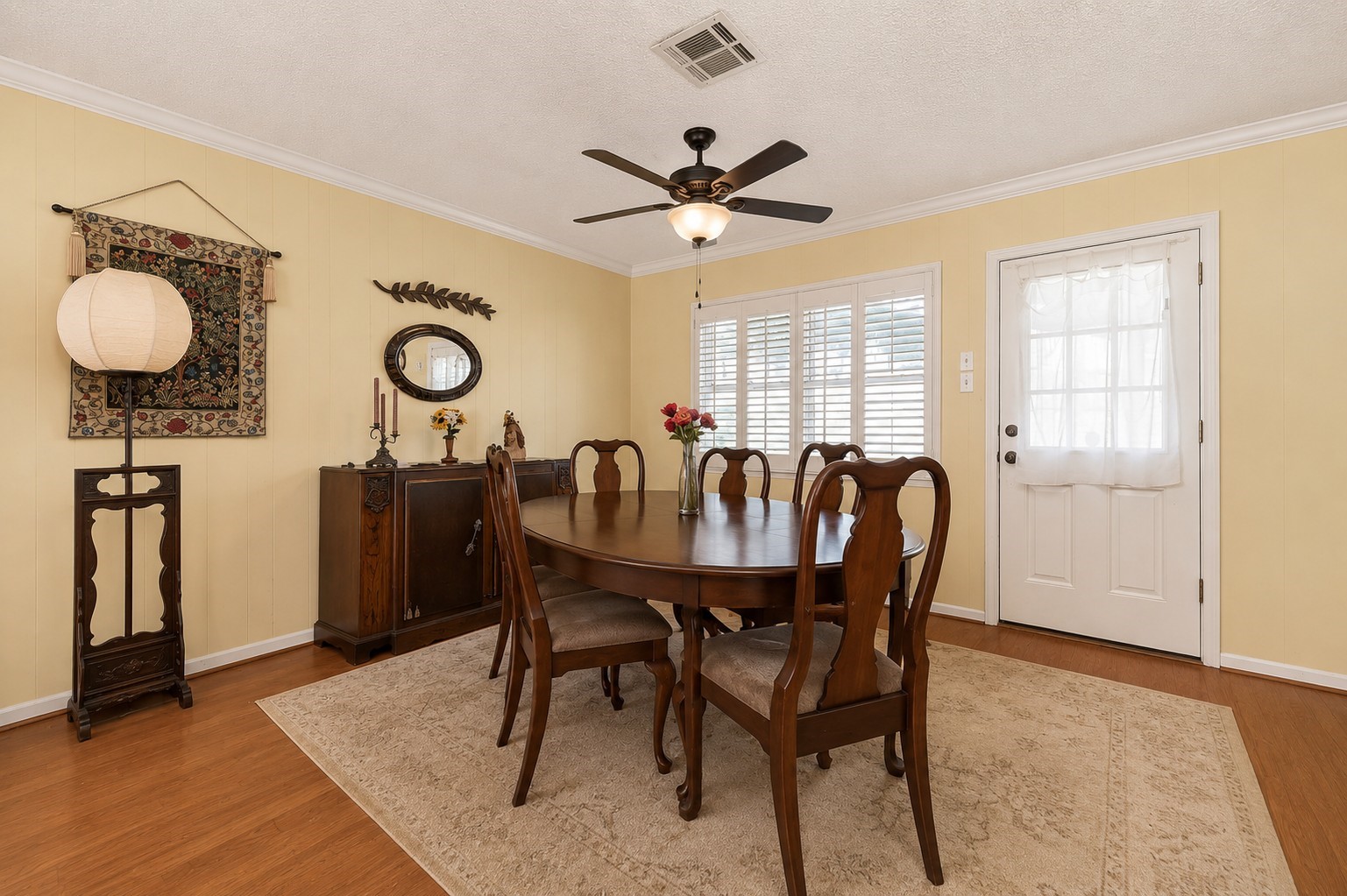 5815 Theall Road Houston, TX 77066 - Photo 13 of 36