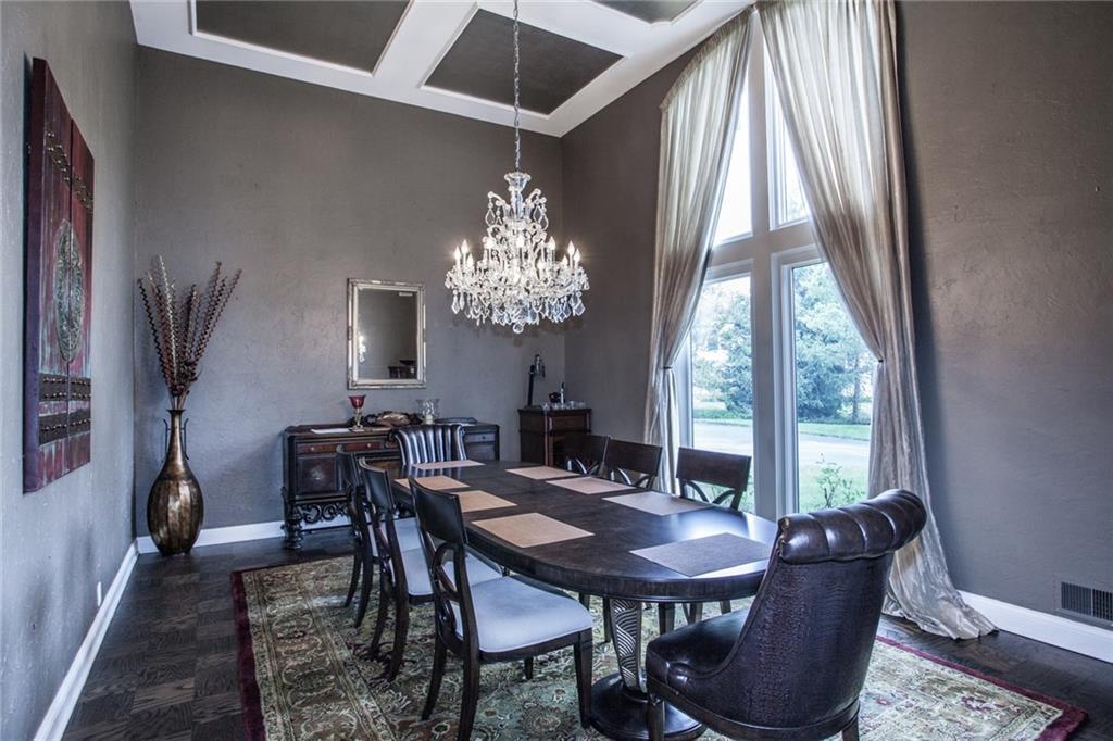 8145 Ridley Court Indianapolis, IN 46260 - Photo 18 of 41 Gallery Image 18