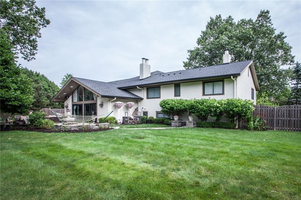8145 Ridley Court Indianapolis, IN 46260 - Photo 3 of 41 Gallery Image 3