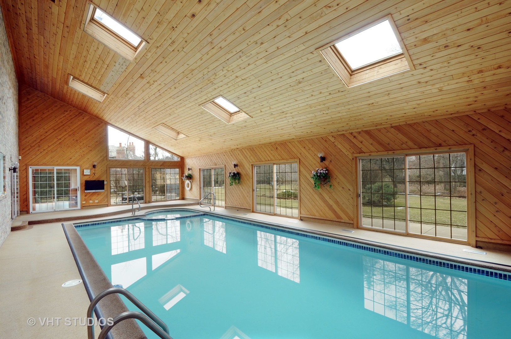 4 Bristol Road Northfield, IL 60093 - Photo 16 of 22 a view of a living room and dining room