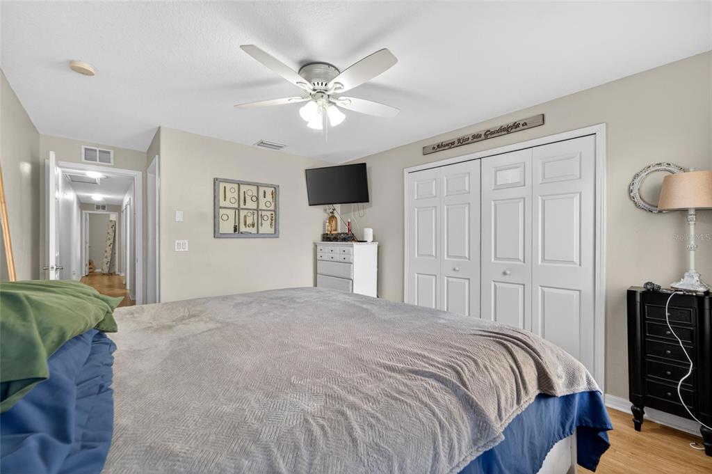 37604 Aaralyn Road Zephyrhills, FL 33542 - Photo 17 of 40 Gallery Image 17