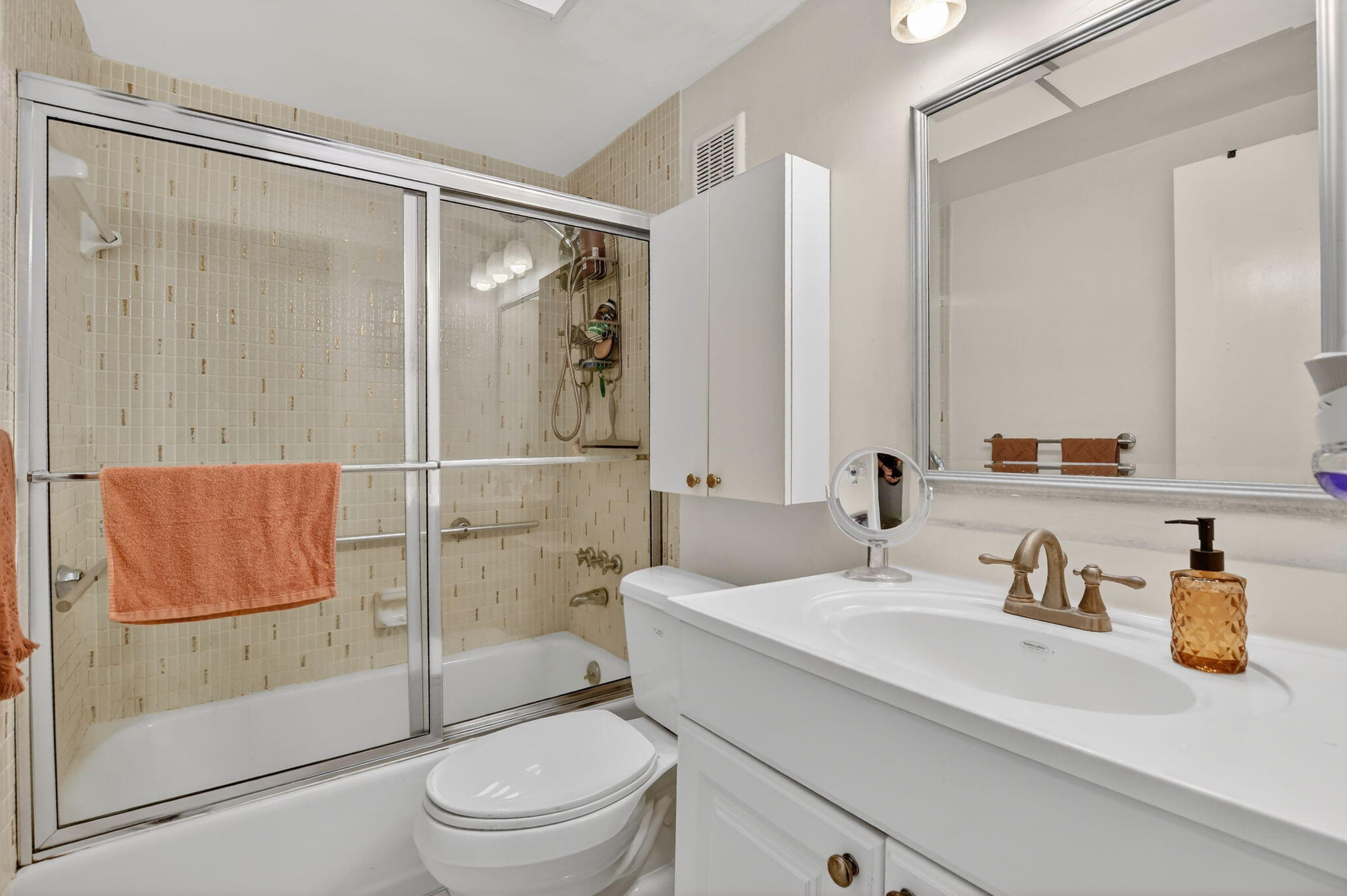 300 Northeast 20th Street, Unit 7060 Boca Raton, FL 33431 - Photo 14 of 28 Primary Bathroom