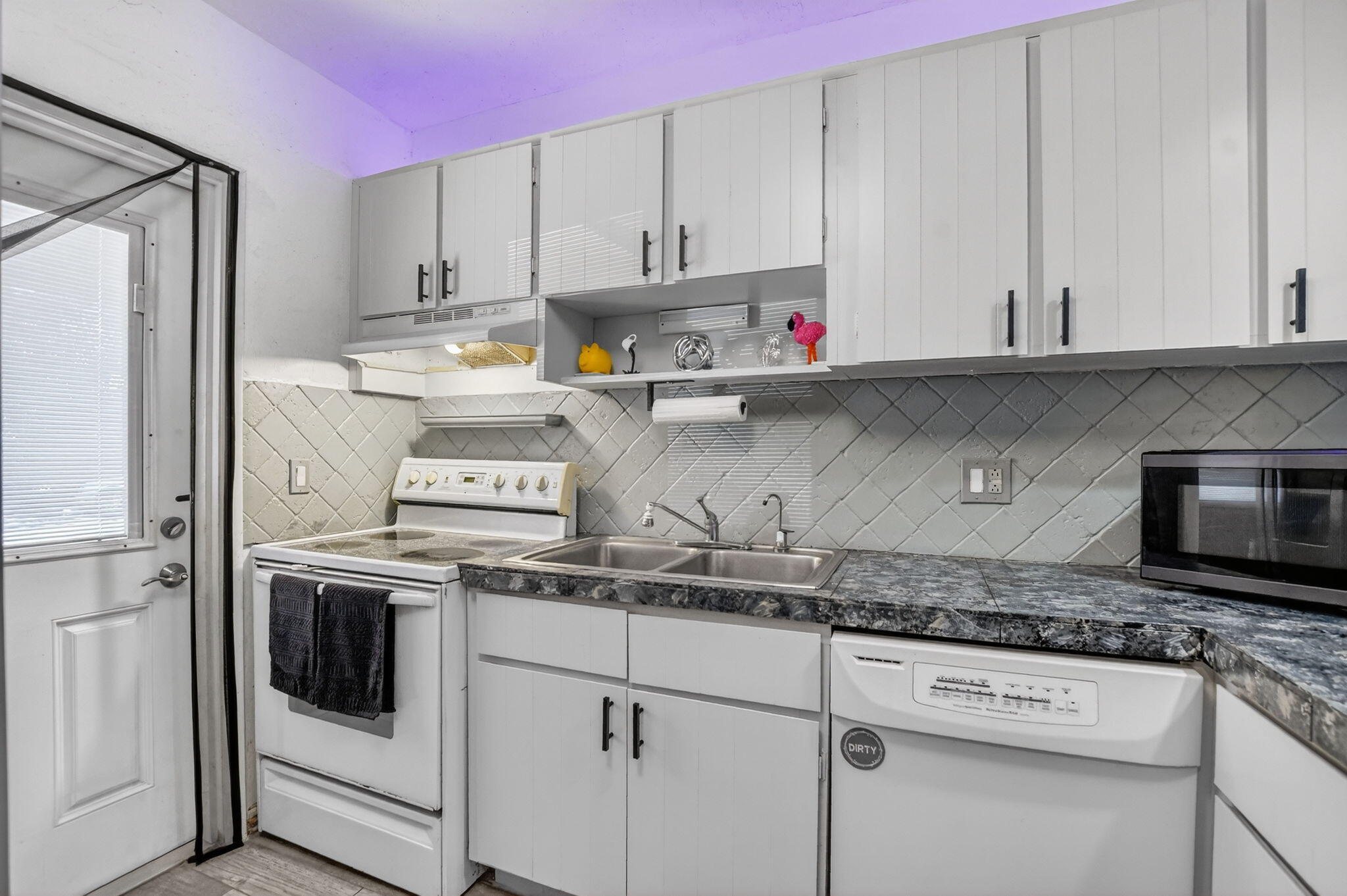 300 Northeast 20th Street, Unit 7060 Boca Raton, FL 33431 - Photo 8 of 28 Kitchen