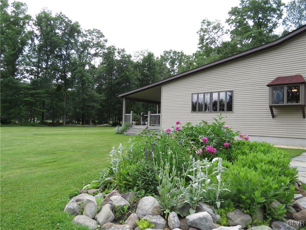 759 Turkey Ridge Road Mount Bethel, PA 18343 - Photo 7 of 46