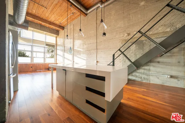 $1,315,000 | 530 South Hewitt Street, Unit 147, Los Angeles, CA 90013