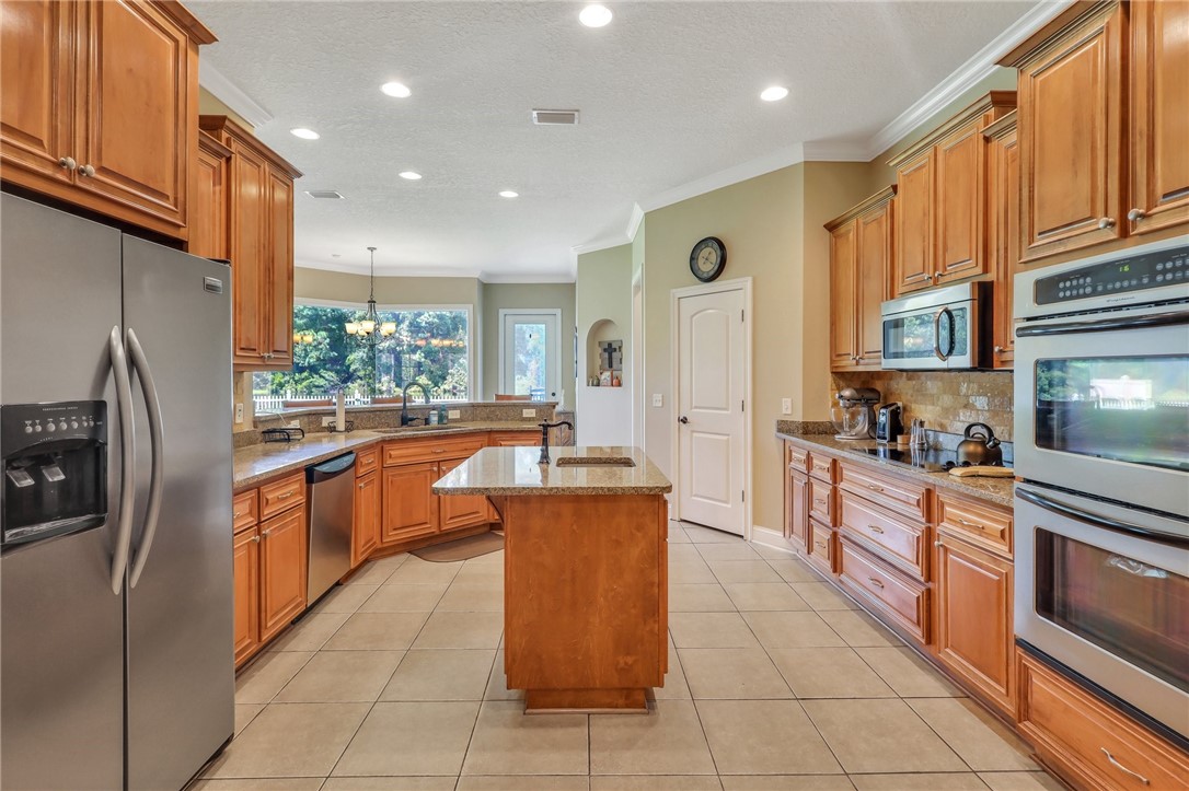 203 Liberty Square Brunswick, GA 31525 - Photo 22 of 59 Kitchen