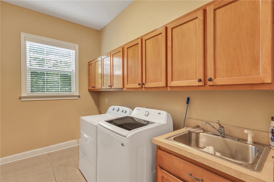 203 Liberty Square Brunswick, GA 31525 - Photo 37 of 59 Laundry Room