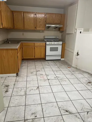 $795,000 | 909 Alice Street, Oakland, CA 94607