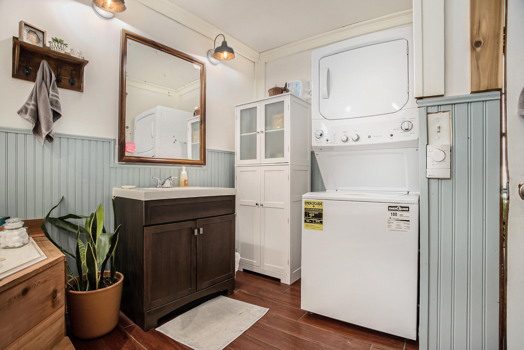 314 North Mill Iron Road Muskegon, MI 49442 - Photo 12 of 26 Bath/Laundry