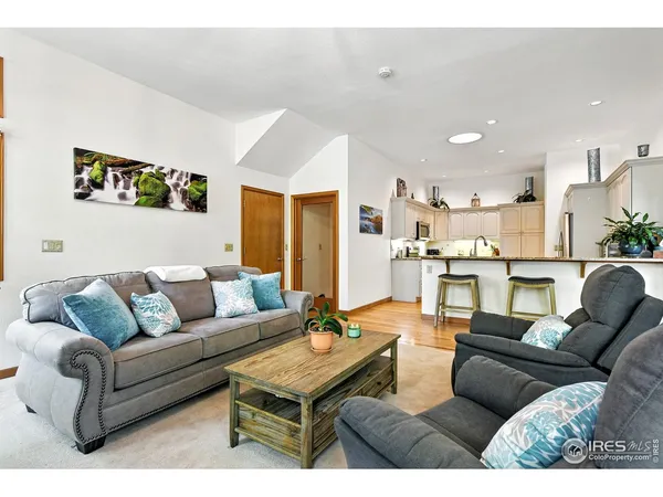 $1,097,000 | 2020 Diamond Drive, Longmont, CO 80504