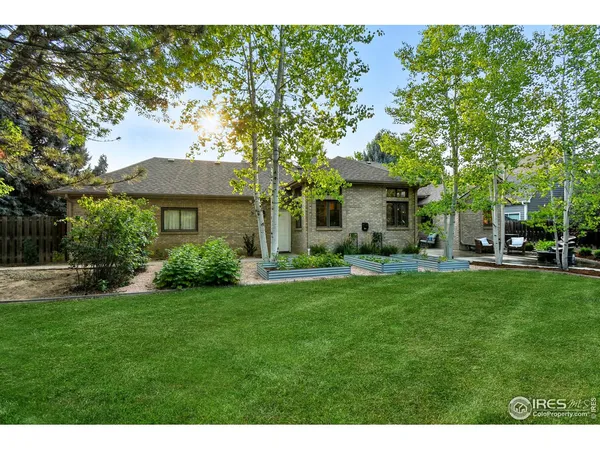 $1,097,000 | 2020 Diamond Drive, Longmont, CO 80504