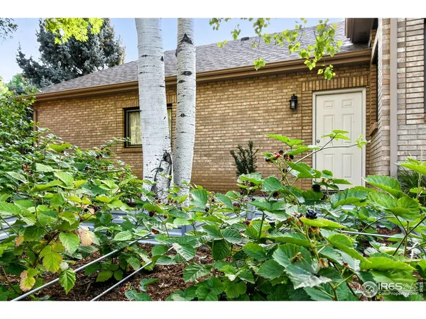 $1,097,000 | 2020 Diamond Drive, Longmont, CO 80504