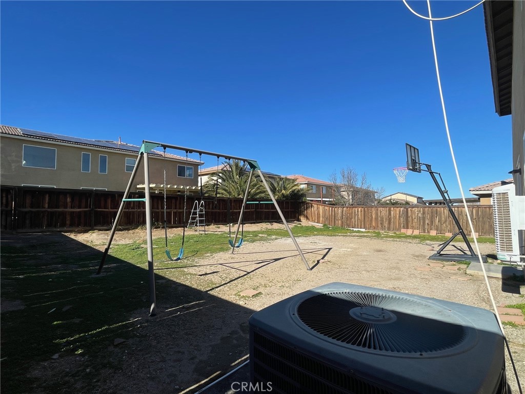 15246 Diamond Road Victorville, CA 92394 - Photo 14 of 33