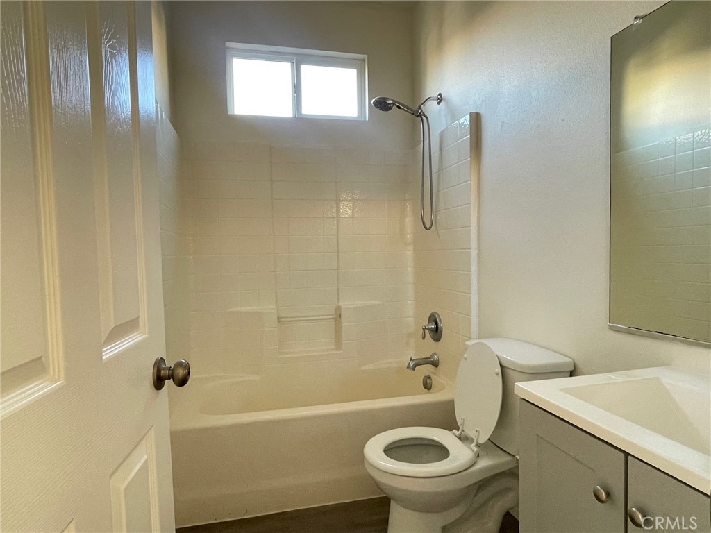 15246 Diamond Road Victorville, CA 92394 - Photo 8 of 33