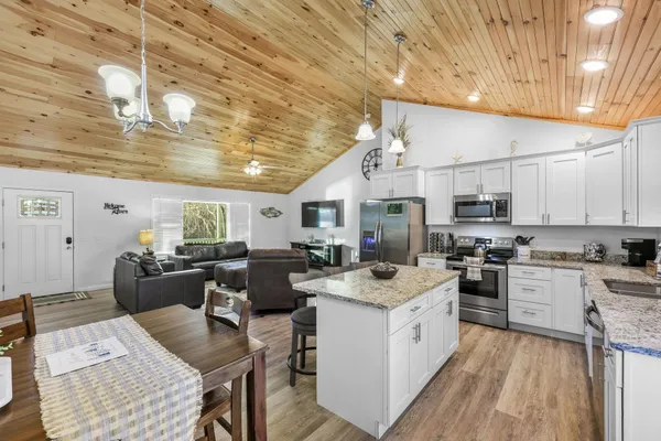 $995,000 | 37-39 Whistle Lane, Shenandoah, VA 22849