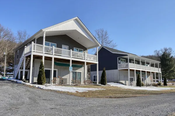 $995,000 | 37-39 Whistle Lane, Shenandoah, VA 22849