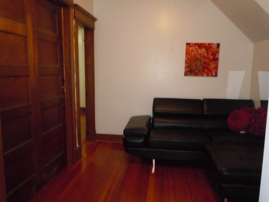 17 Lyndale Street Springfield, MA 01108 - Photo 11 of 24