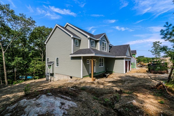 18 R Jewett Road Beverly, MA 01915 - Photo 2 of 9 Gallery Image 2