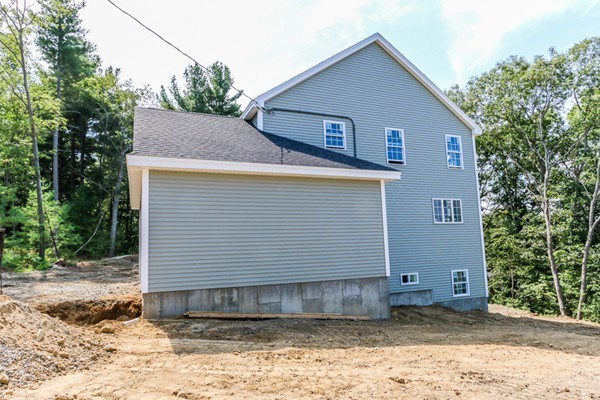 18 R Jewett Road Beverly, MA 01915 - Photo 3 of 9 Gallery Image 3