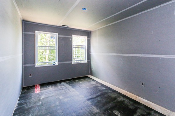 18 R Jewett Road Beverly, MA 01915 - Photo 6 of 9 Gallery Image 6