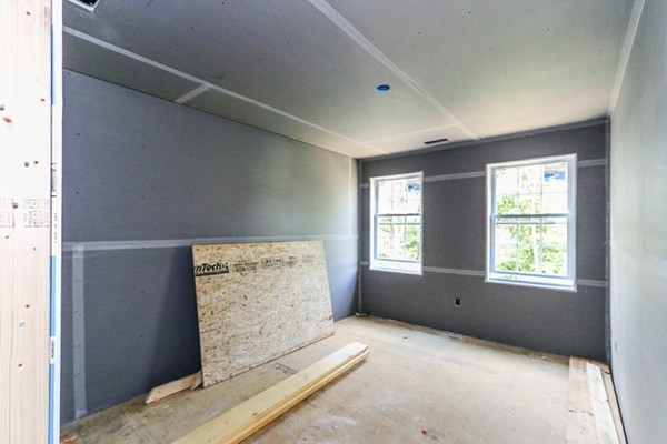 18 R Jewett Road Beverly, MA 01915 - Photo 7 of 9 Gallery Image 7
