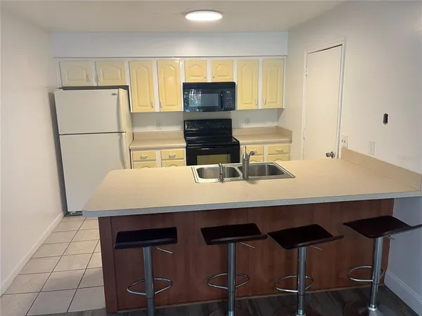 $2,200 | 10108 Bluff Court, Orlando, FL 32821