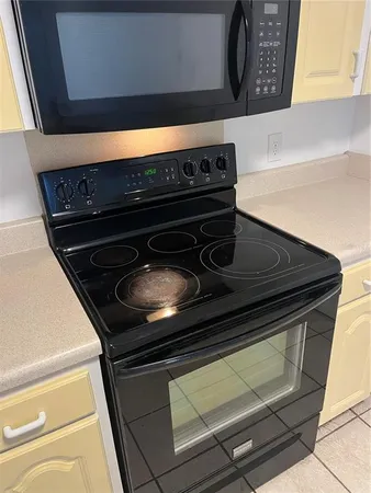 $2,200 | 10108 Bluff Court, Orlando, FL 32821