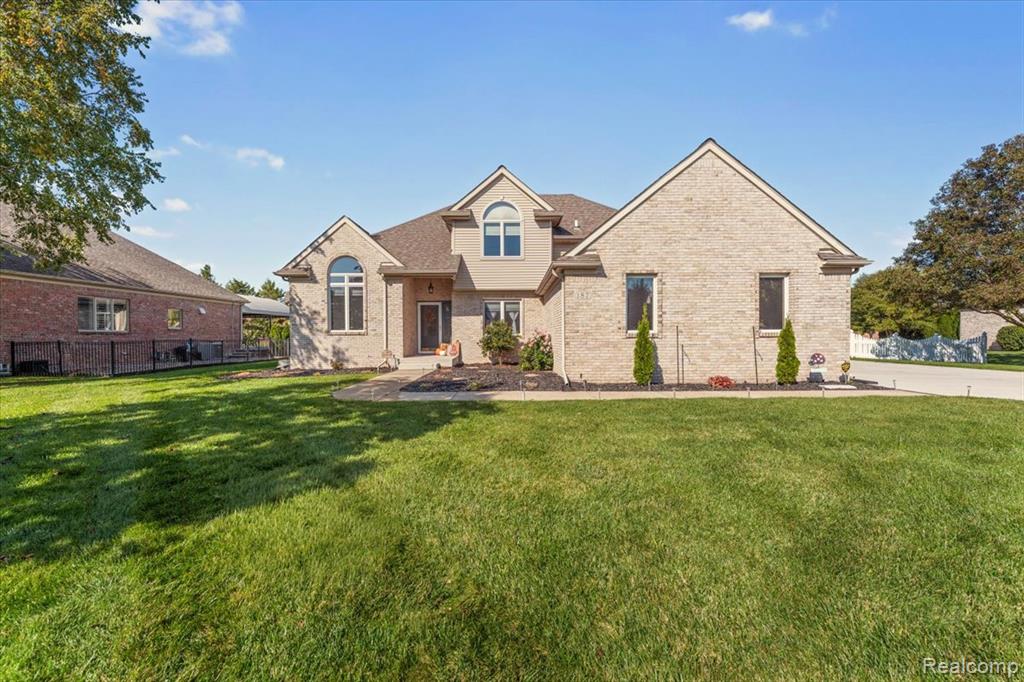 187 Golfview Way Monroe, MI 48162 - Photo 2 of 45 Gallery Image 2