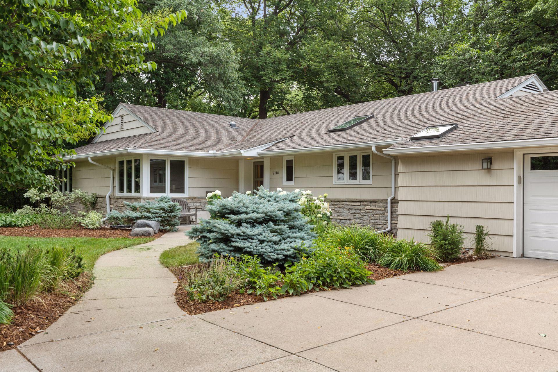 2148 Lower St Dennis Road St. Paul, MN 55116 - Photo 2 of 47 Gallery Image 2