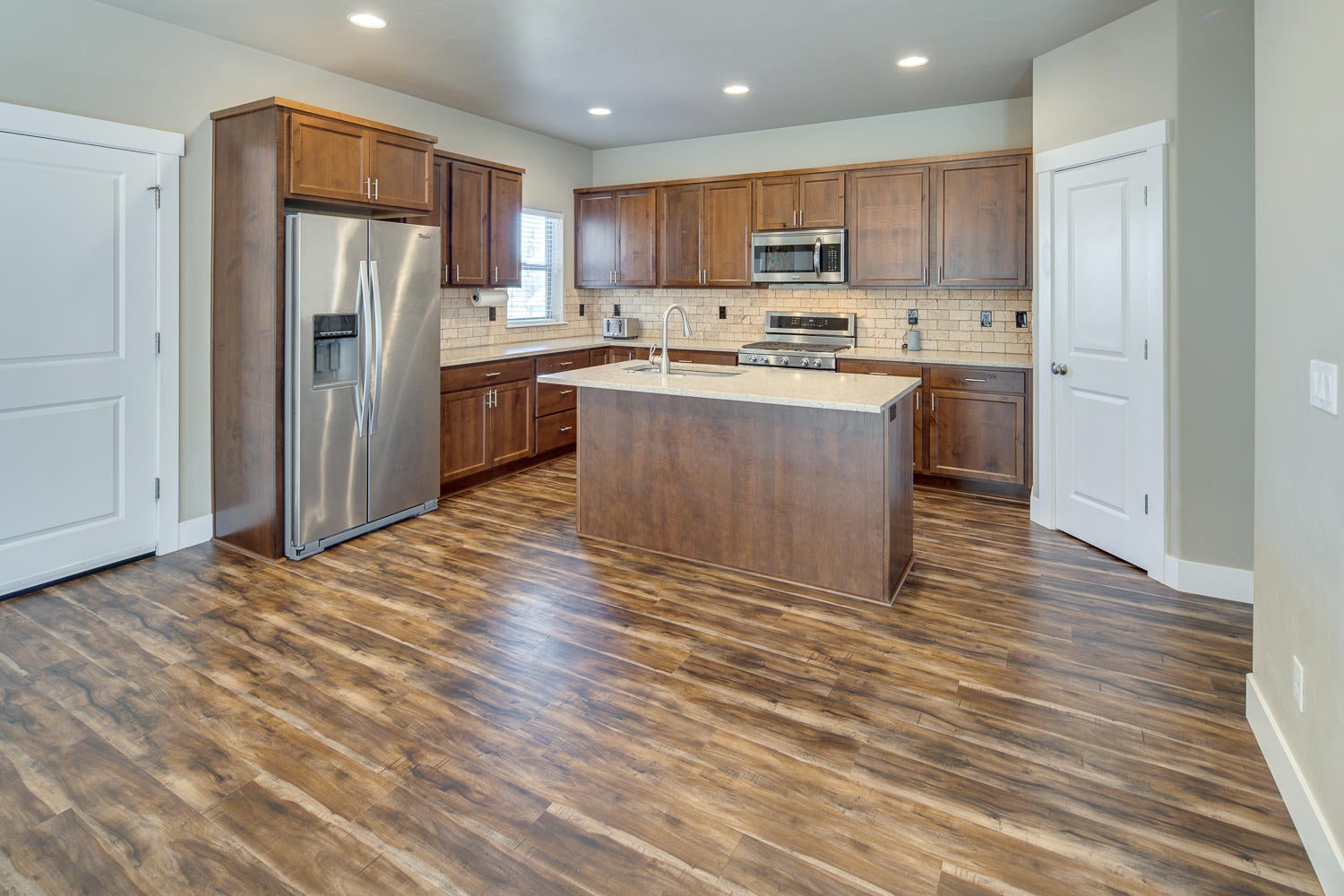 62731 Hawkview Road Bend, OR 97701 - Photo 3 of 25 62731-047