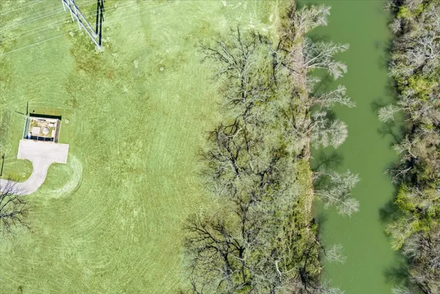 a view of a lush green field
