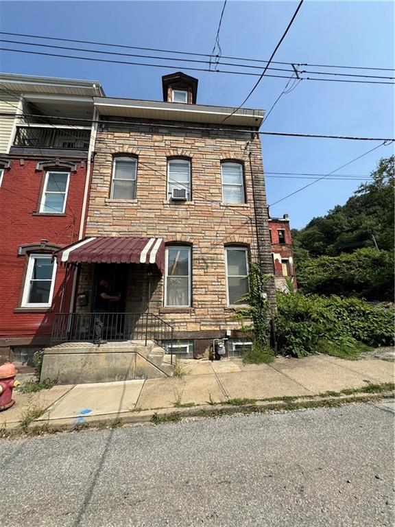 26 Alpine Avenue Pittsburgh, PA 15212 - Photo 1 of 15 a front view of a house with garden